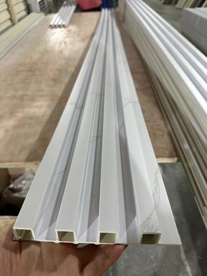 PVC 슬래트 어쿠스틱 패널 벽과 천장에 장식 WPC 패널
