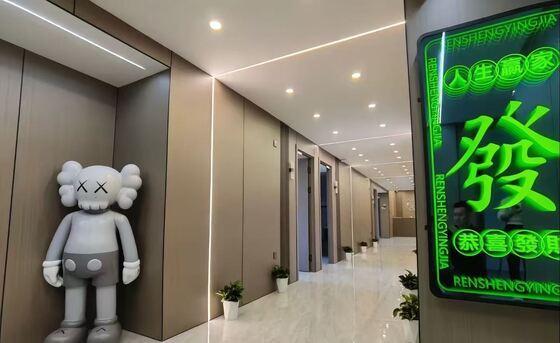 8mm 4ft*8ft 실내 벽 장식용 목재 대형 PVC 벽 패널 탄소 결정 시트